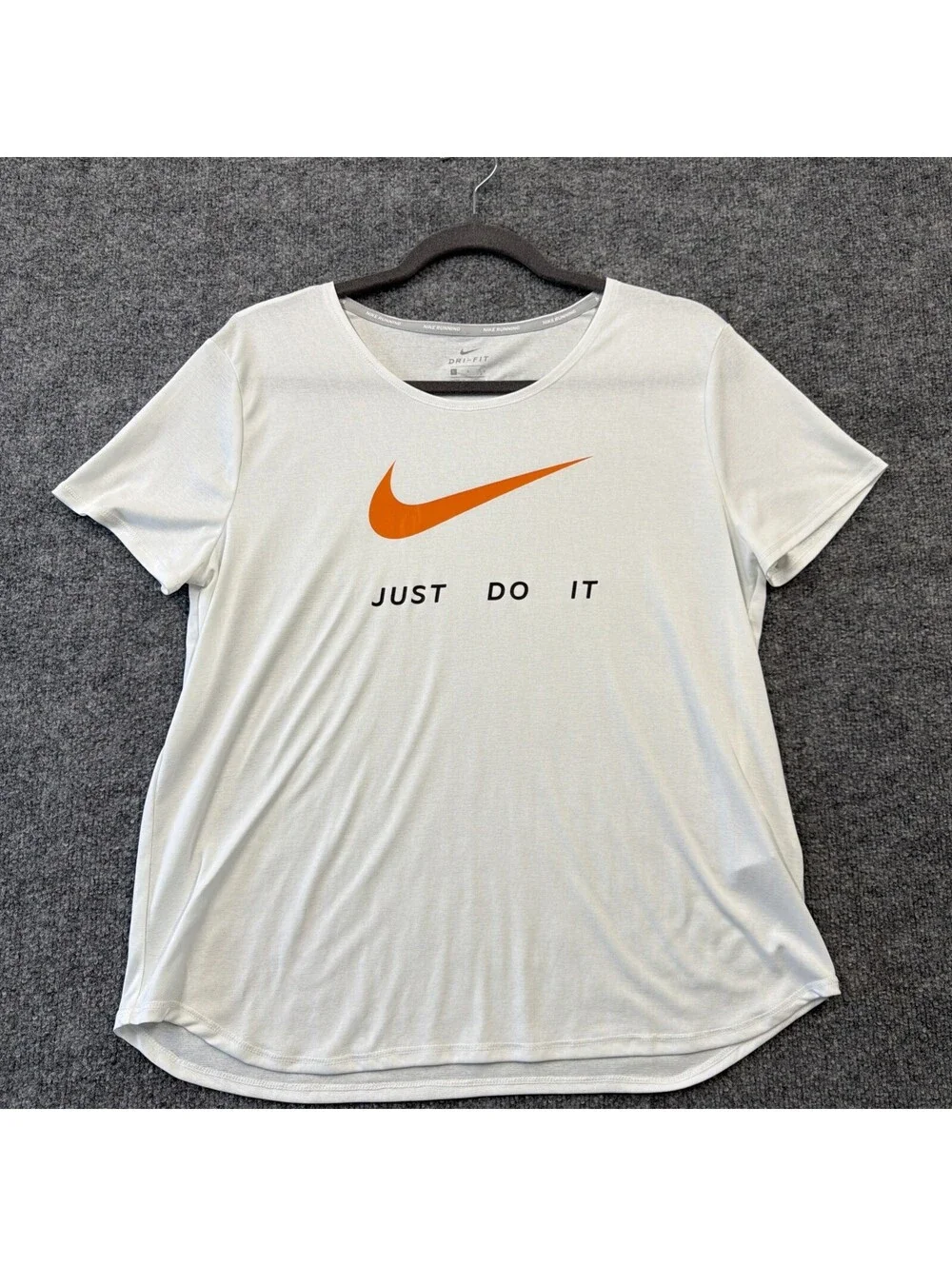 Nike Women’s Running Dry Fit T-Shirt Large